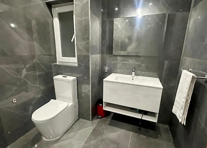 Modern 3-bedroom With Terrace