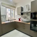 Modern 3-bedroom With Terrace