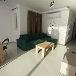 Modern 3-bedroom With Terrace Apartman *