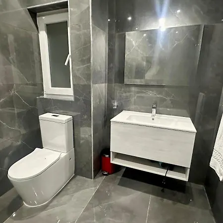 Modern 3-bedroom With Terrace